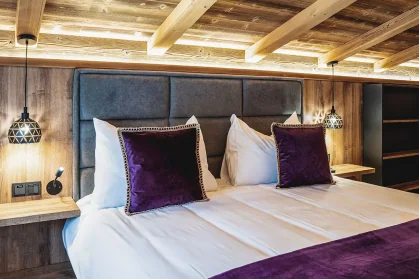 Chalet Mozart outdoor hot tub whirlpool for 6 wellness fractional chalet Zell am See