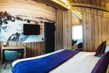 Chalet Mozart master suite with ensuite bathroom fractional chalet alpine retreat