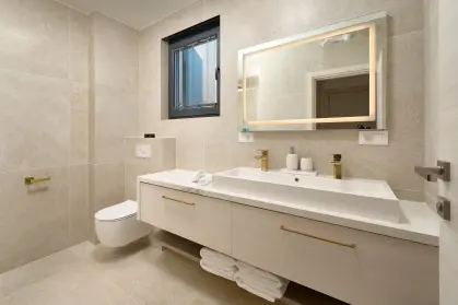 Villa Sunset designer bathroom fractional luxury villa investment